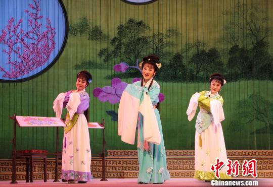 吕剧《双生花》济南首演诠释中华民族传统美德