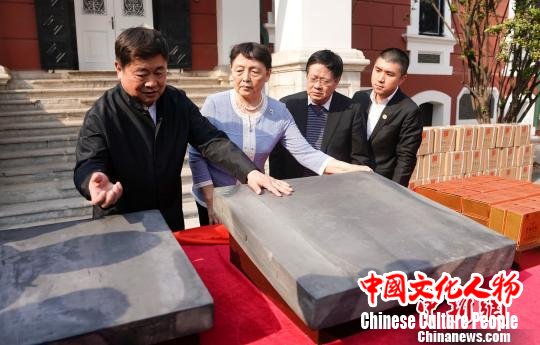 故宫博物院古建修缮获赠100块金砖100万张金箔(图)