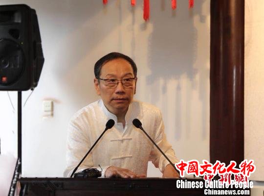 上海海派书画院执行院长吴元京。　王子涛 摄