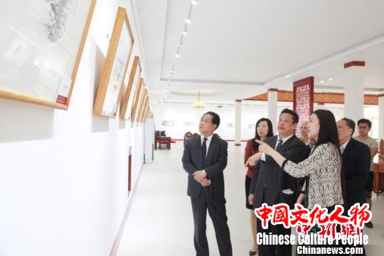 2018年5月6日至5月15日，2018“美之为美”中法国际友好交流书画展在北京举行预展。展览将于2018年6月20日至6月27日在法国巴黎马恩河谷市政大厅和巴黎图尔西市政大厅举办。　宋汉晓 摄