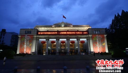 图为武汉剧院 武轩 摄 图为武汉剧院 武轩 摄