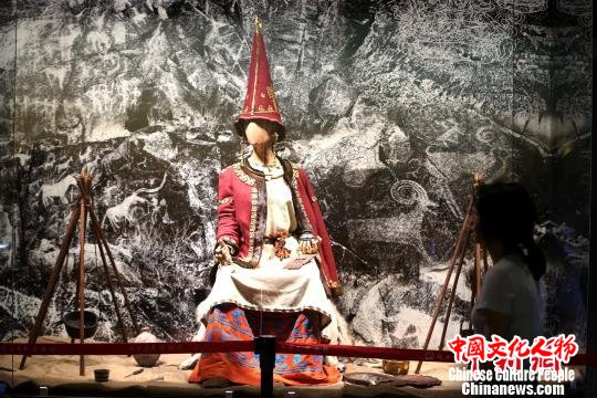 哈萨克斯坦“伟大草原遗产：珍宝艺术”展西安开幕