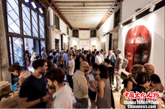 中国传统艺术在威尼斯绽放福建艺术家携作品亮相