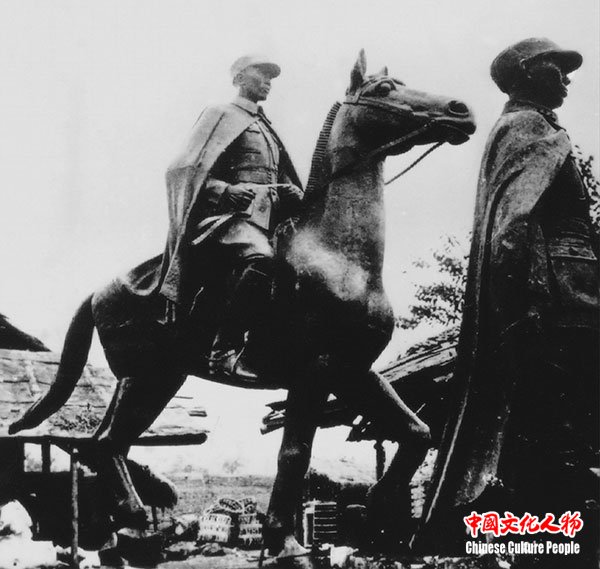 刘开渠《李家钰骑马像》 ，1945年。