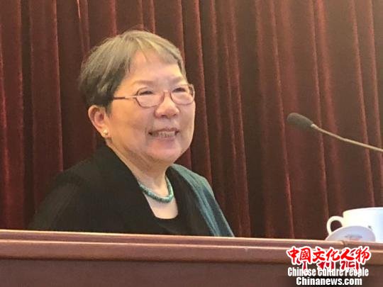 席慕蓉回“老家”谈最新诗集《英雄组曲》