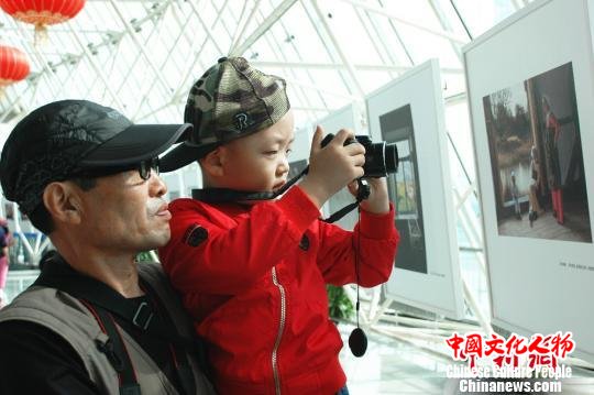 第四届中俄国际摄影展现场 张江 摄