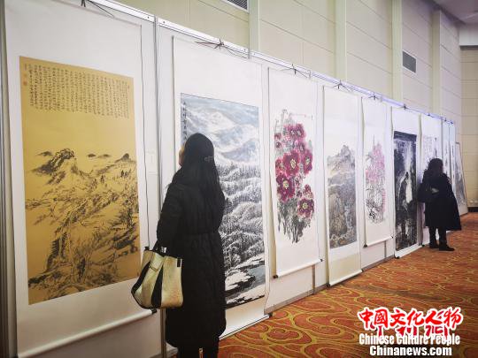 庆祝改革开放40周年？美丽中国？多彩贵州？名家书画邀请展现场。　赵万江 摄